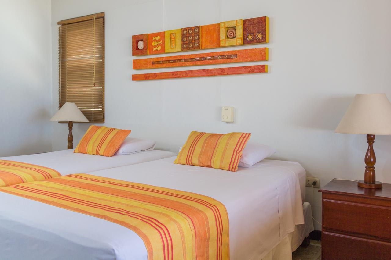 Punta Sal Suites & Bungalows Resort Canoas de Punta Sal Exterior foto